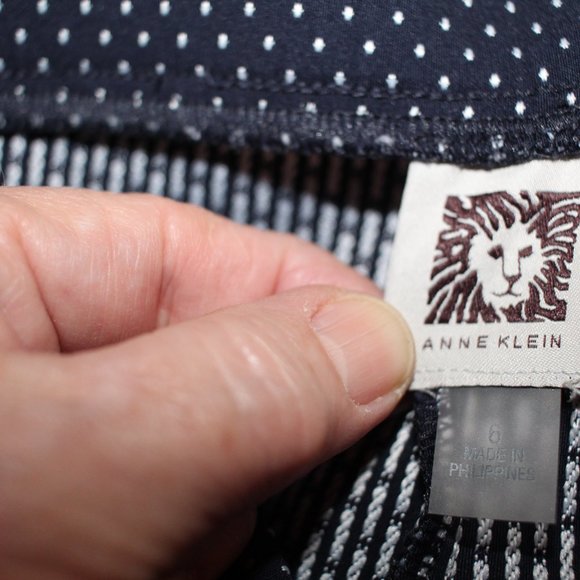 Anne Klein Navy Polka Dot Pull On Knit Crop Pants Size 6 - Picture 5 of 9